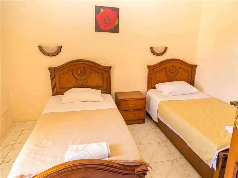 Chrysanthos Boutique Apartments Лімасол Екстер'єр фото