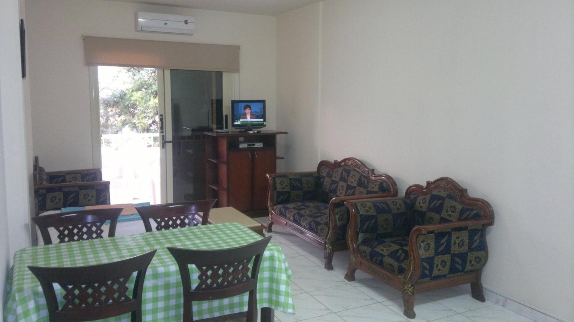 Chrysanthos Boutique Apartments Лімасол Екстер'єр фото