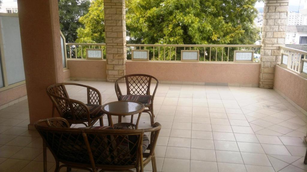 Chrysanthos Boutique Apartments Лімасол Екстер'єр фото