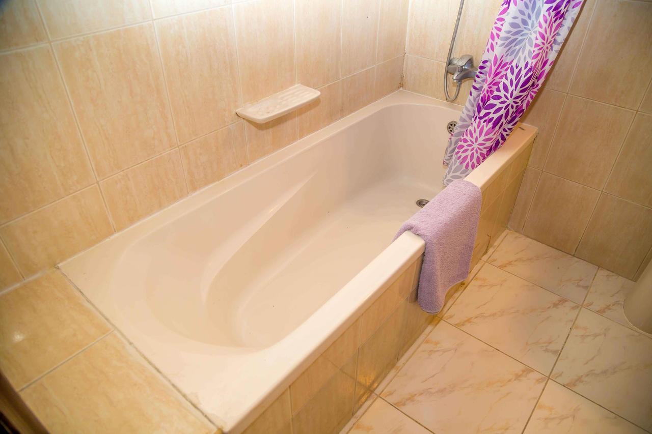 Chrysanthos Boutique Apartments Лімасол Екстер'єр фото