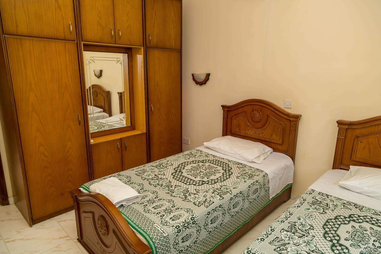 Chrysanthos Boutique Apartments Лімасол Екстер'єр фото