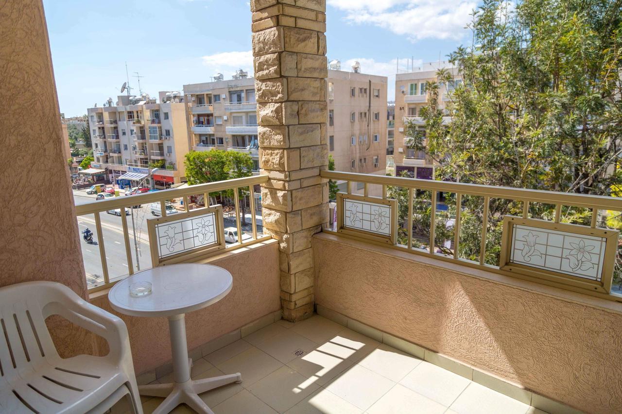 Chrysanthos Boutique Apartments Лімасол Екстер'єр фото