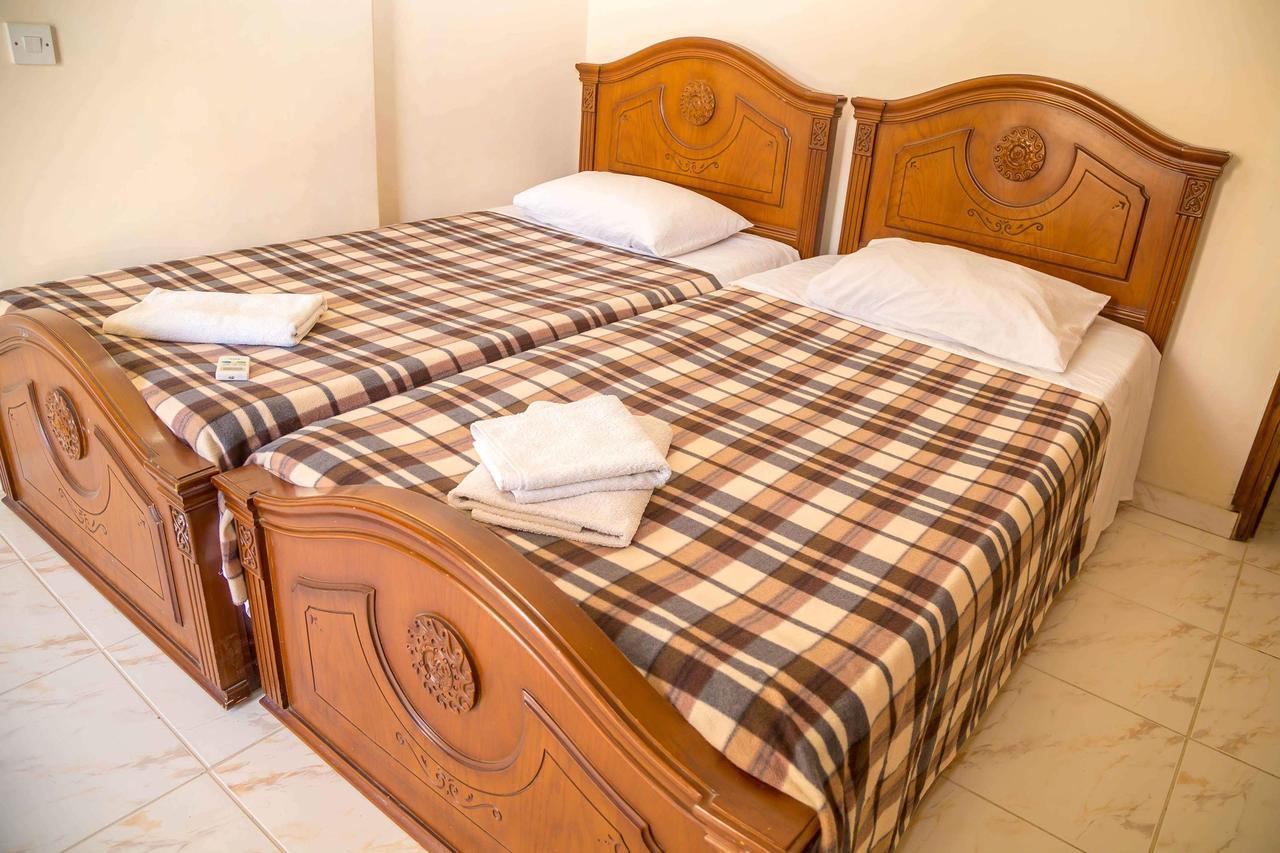 Chrysanthos Boutique Apartments Лімасол Екстер'єр фото