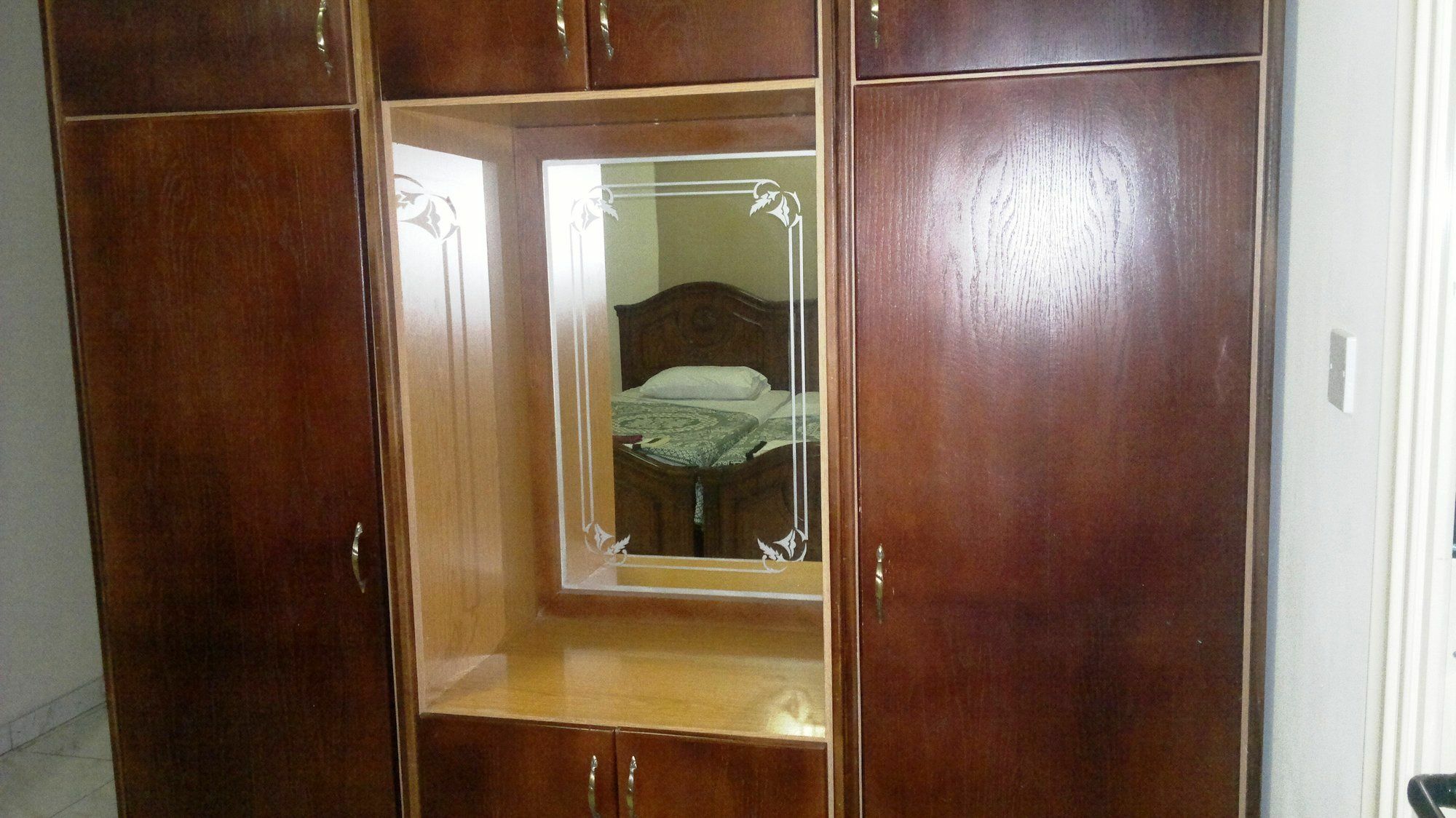 Chrysanthos Boutique Apartments Лімасол Екстер'єр фото