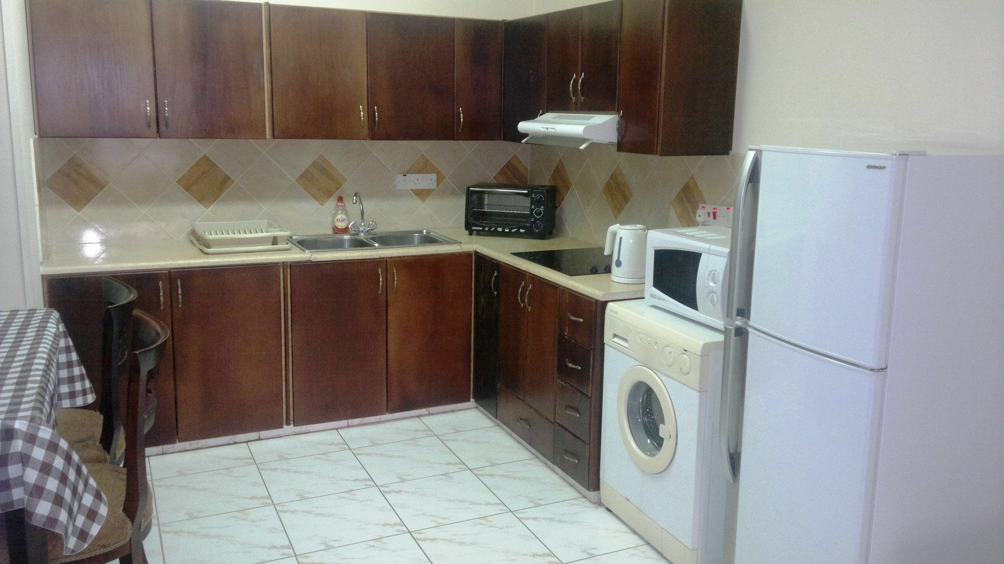 Chrysanthos Boutique Apartments Лімасол Екстер'єр фото